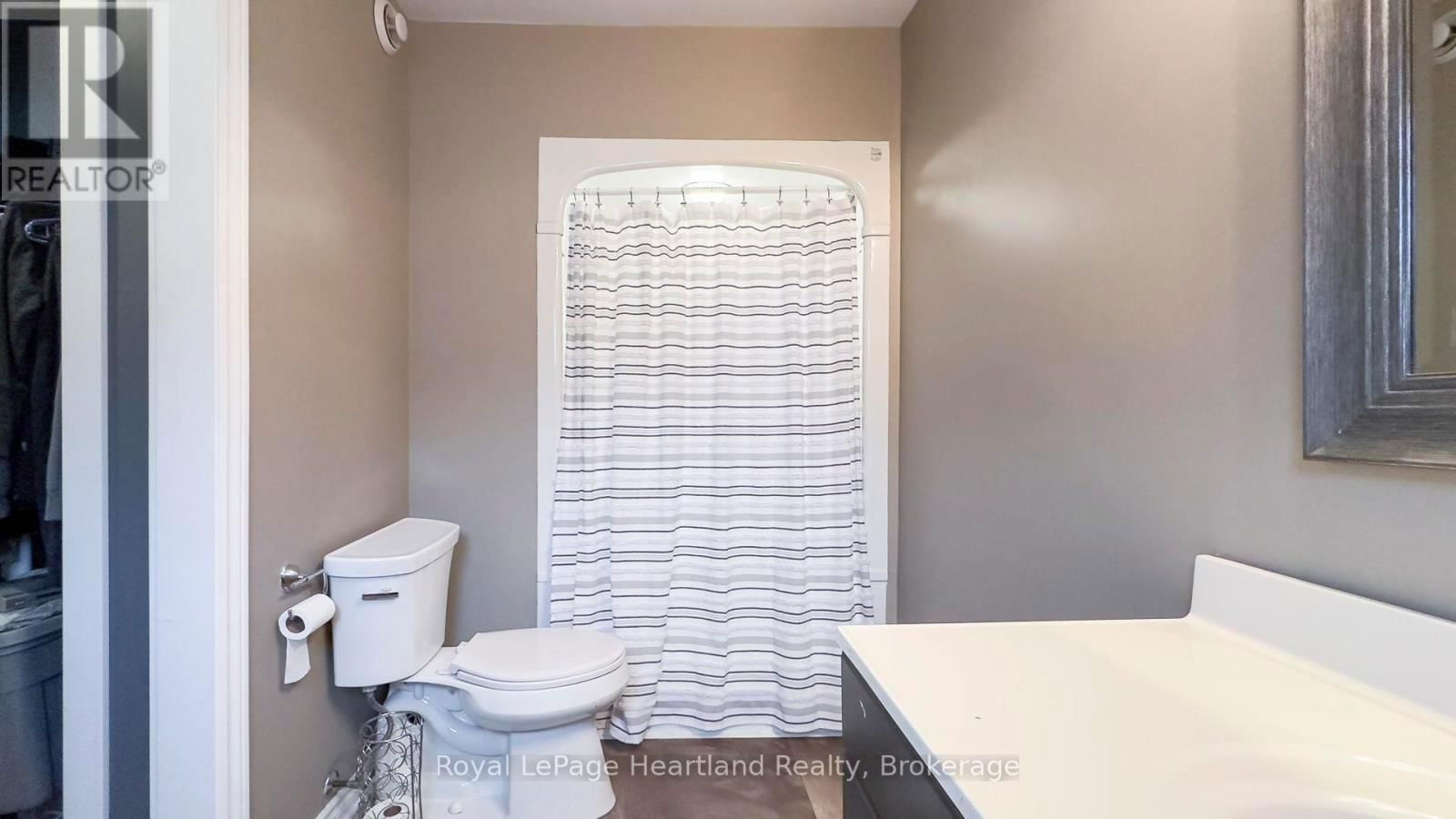 223 BENNETT STREET EAST Image 17