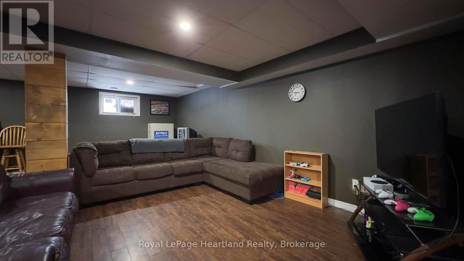 223 BENNETT STREET EAST Image 28