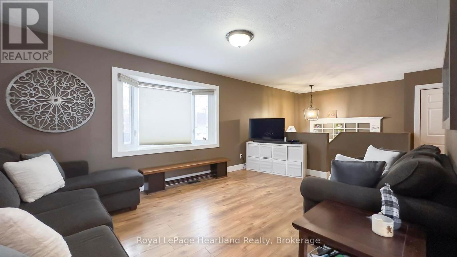 223 BENNETT STREET EAST Image 3