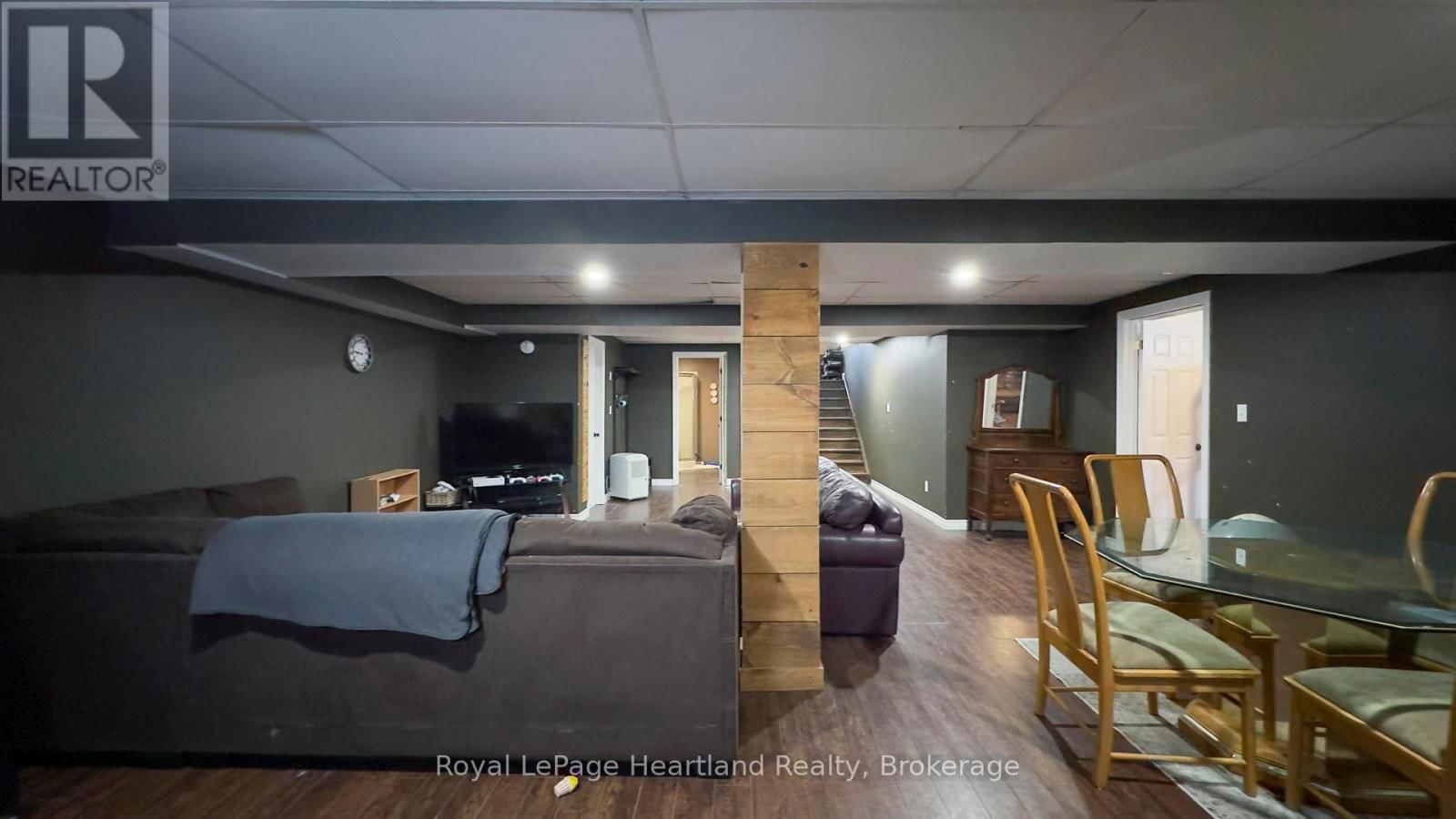 223 BENNETT STREET EAST Image 31