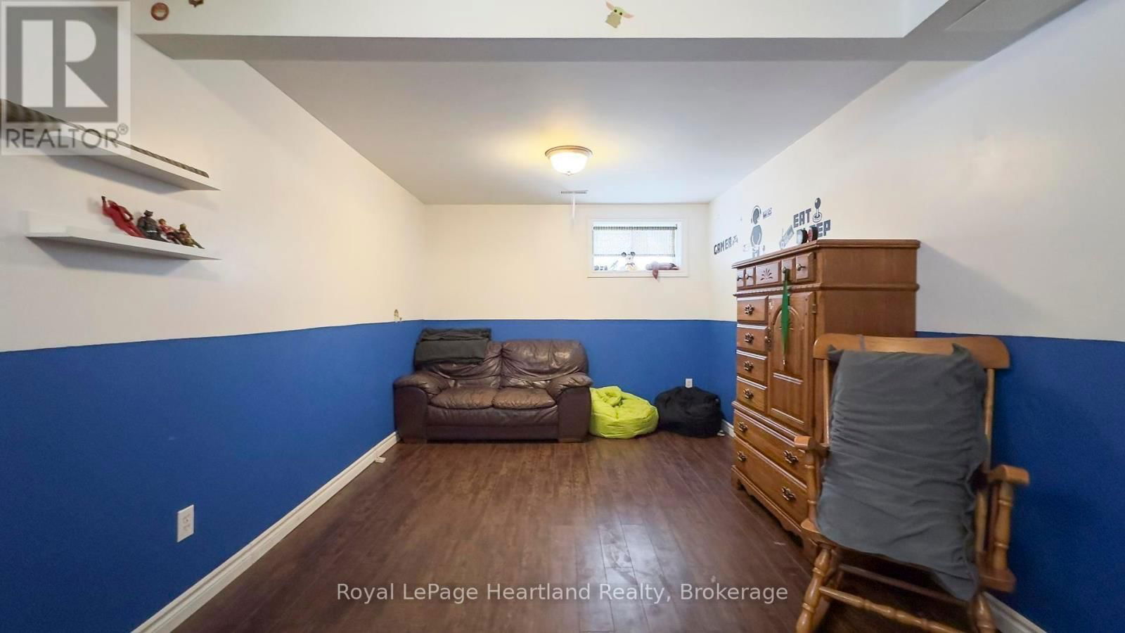 223 BENNETT STREET EAST Image 32