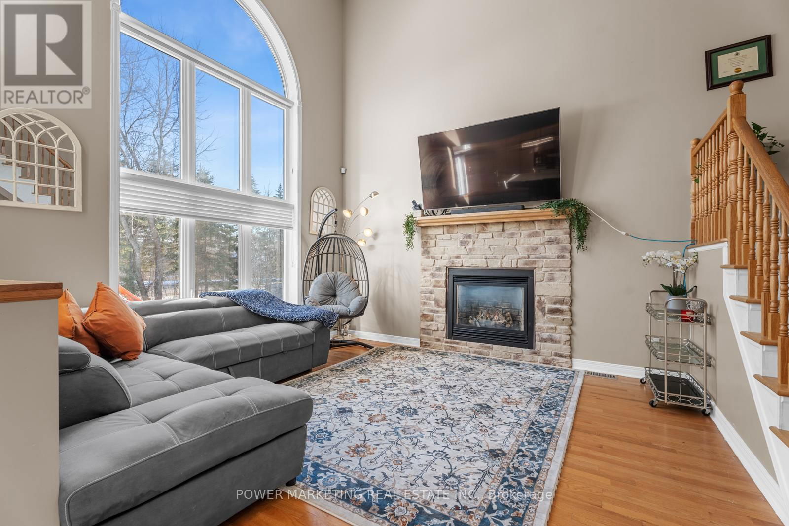 143 BOREALIS CRESCENT Image 15