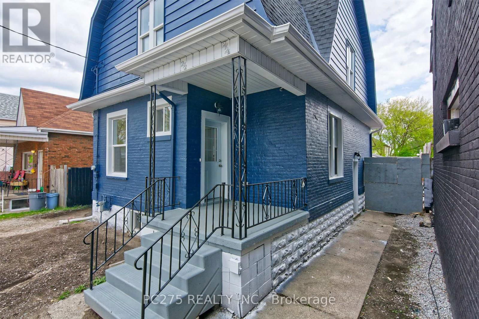 272 VIDAL STREET SOUTH Image 3