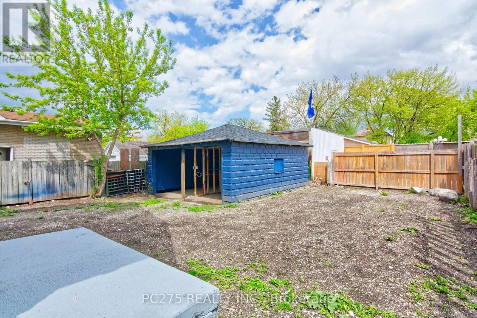 272 VIDAL STREET SOUTH Image 31