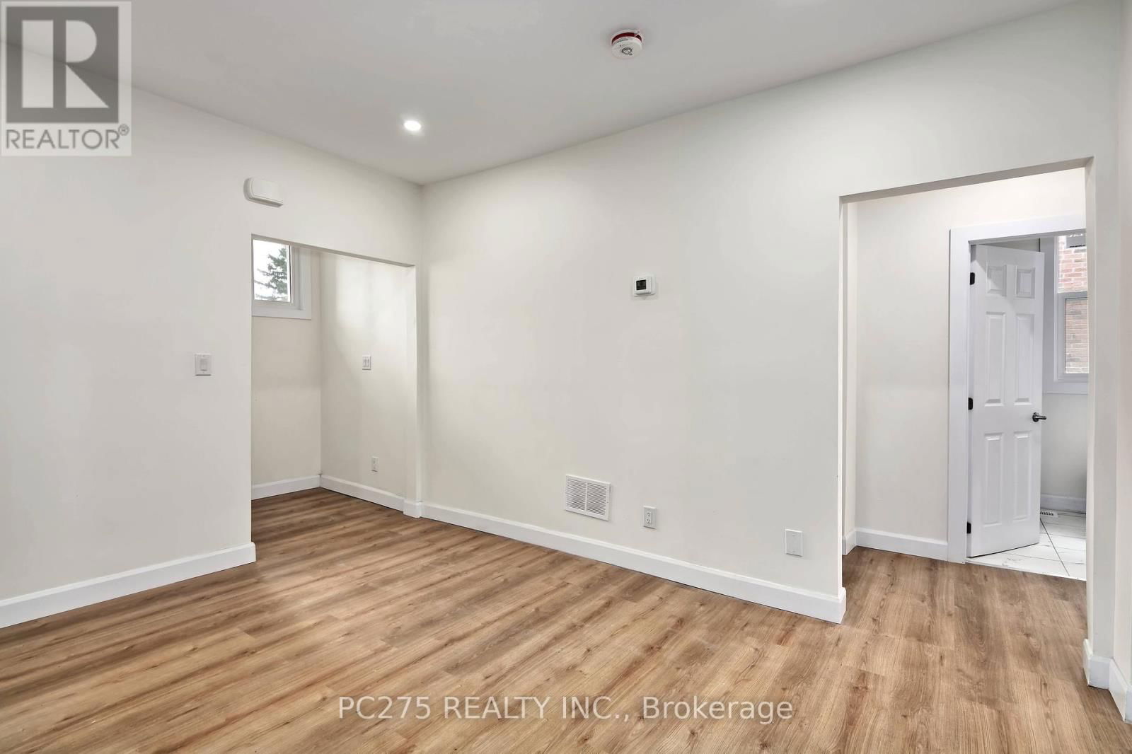 272 VIDAL STREET SOUTH Image 6