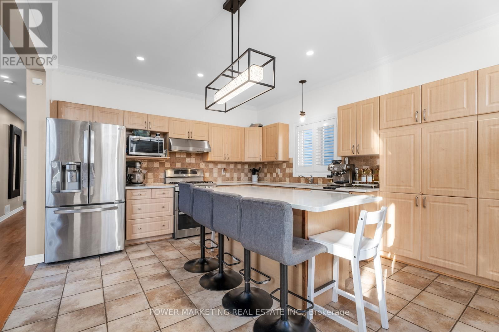 143 BOREALIS CRESCENT Image 20