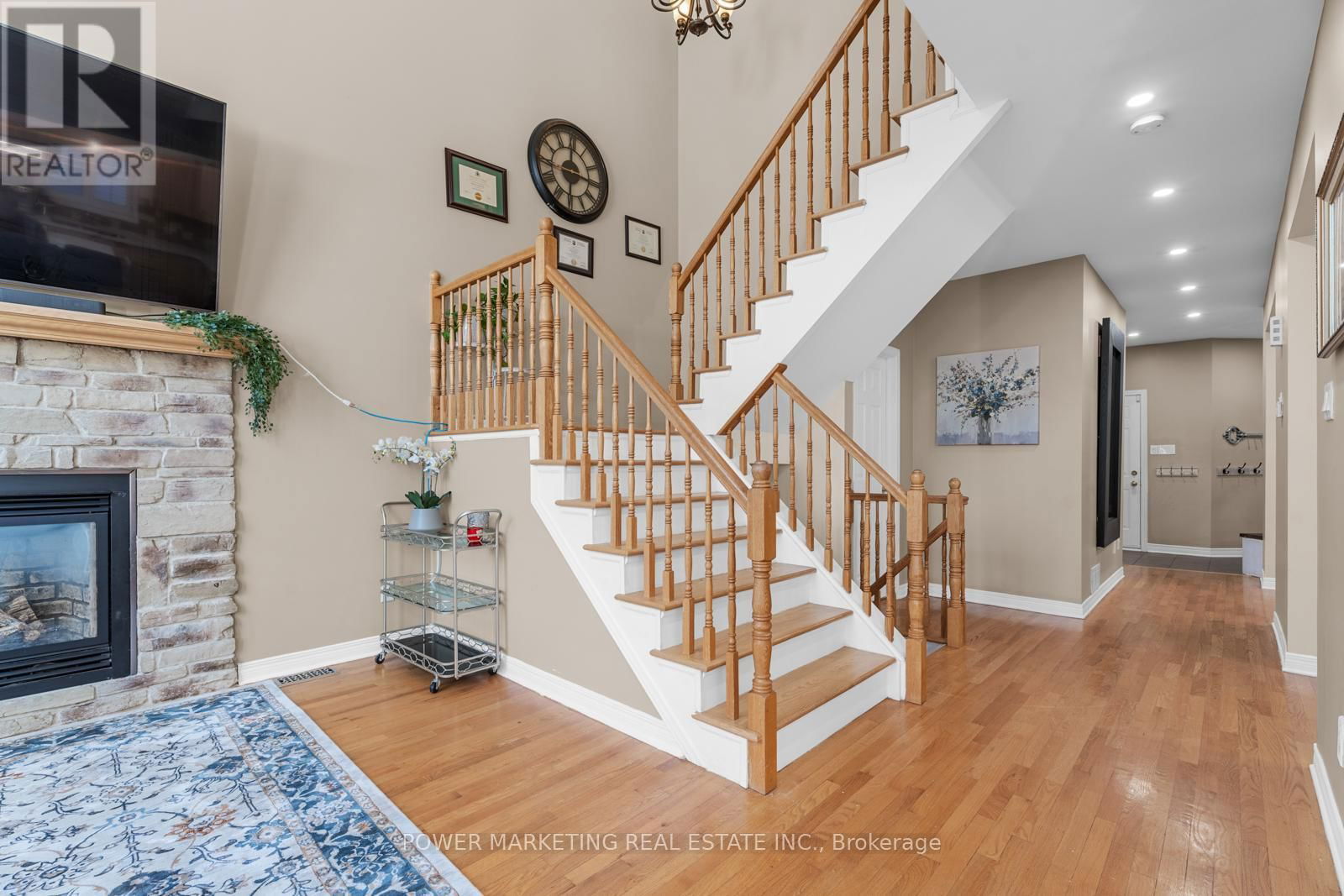 143 BOREALIS CRESCENT Image 21