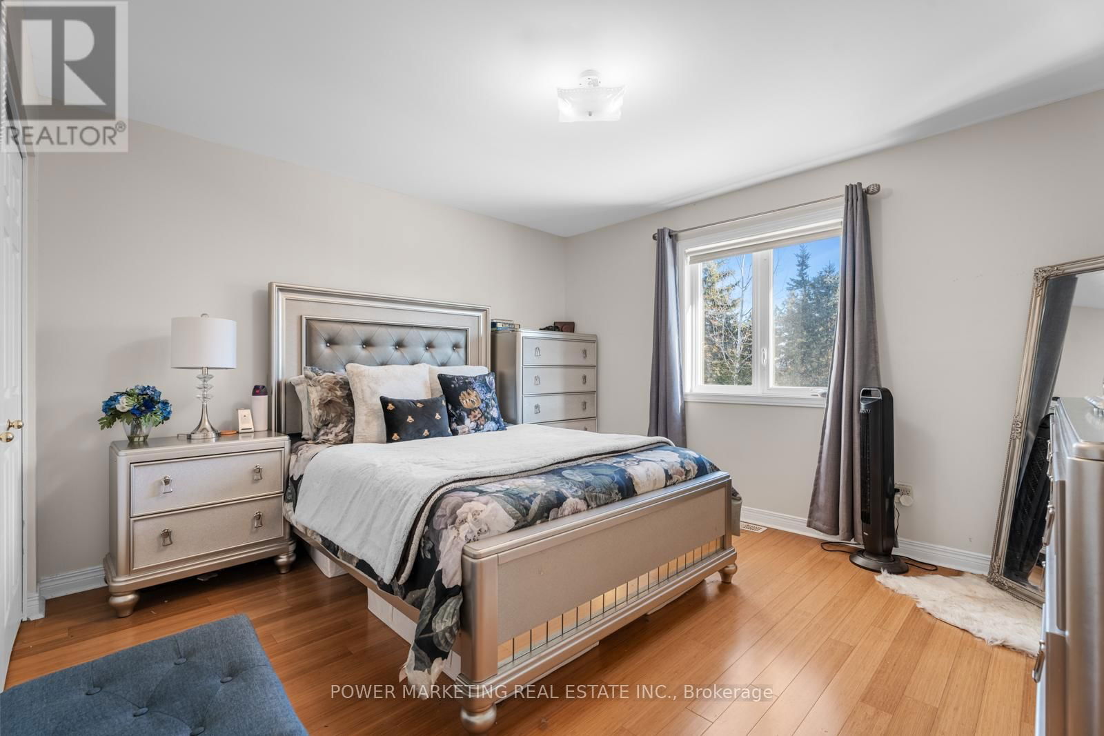 143 BOREALIS CRESCENT Image 27