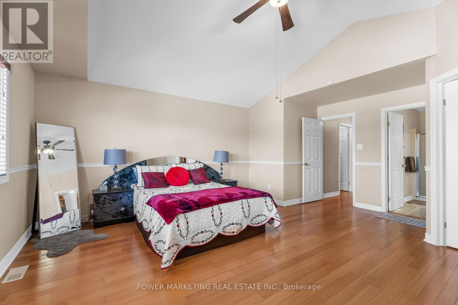 143 BOREALIS CRESCENT Image 31