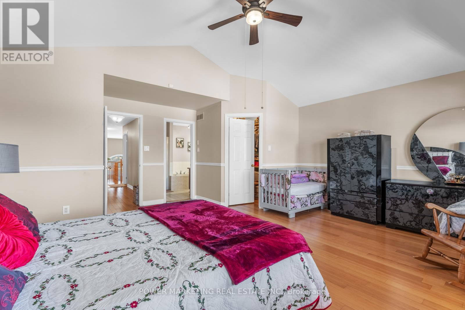 143 BOREALIS CRESCENT Image 32