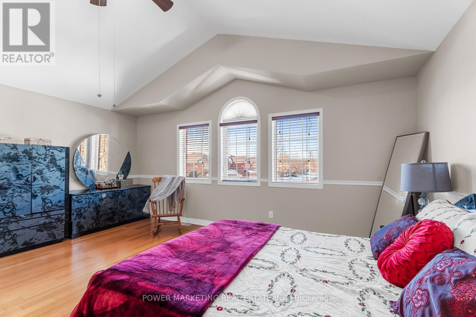 143 BOREALIS CRESCENT Image 35