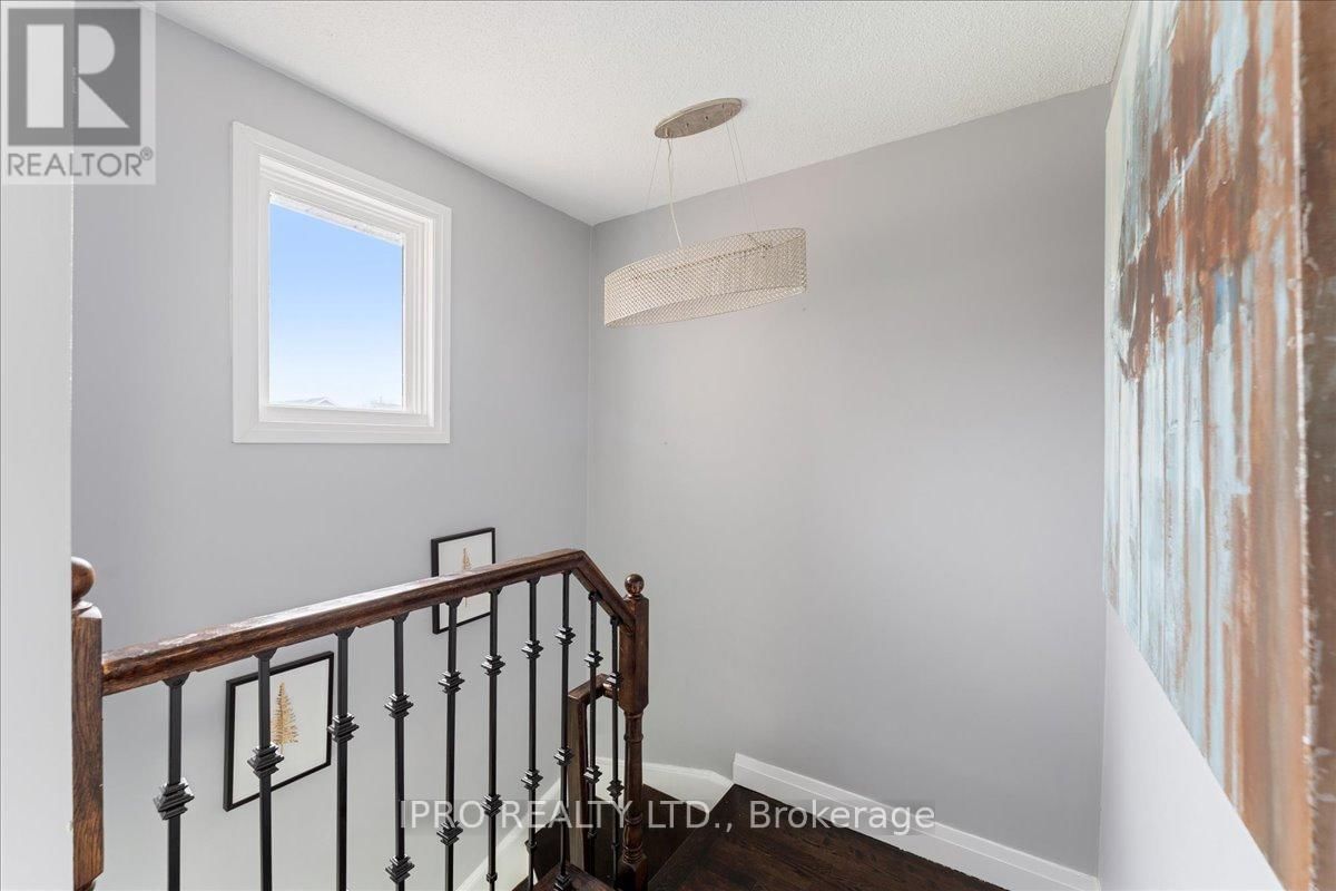 143 BAYNE CRESCENT Image 18