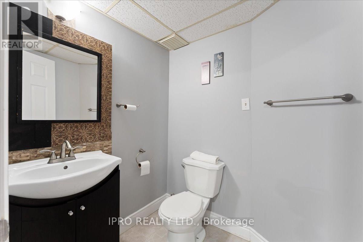 143 BAYNE CRESCENT Image 30