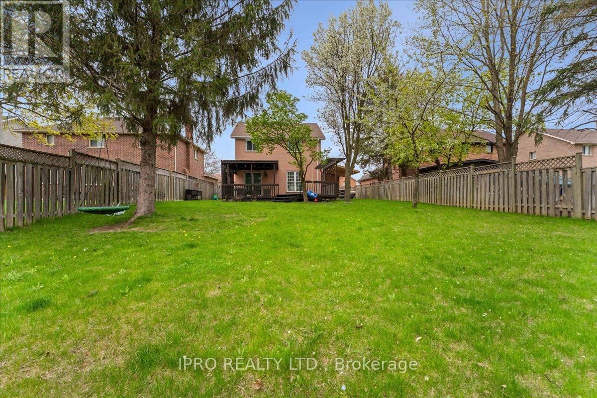 143 BAYNE CRESCENT Image 39