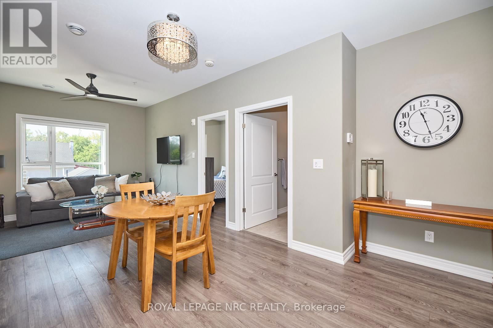 211 - 529 SOUTH PELHAM ROAD Image 13