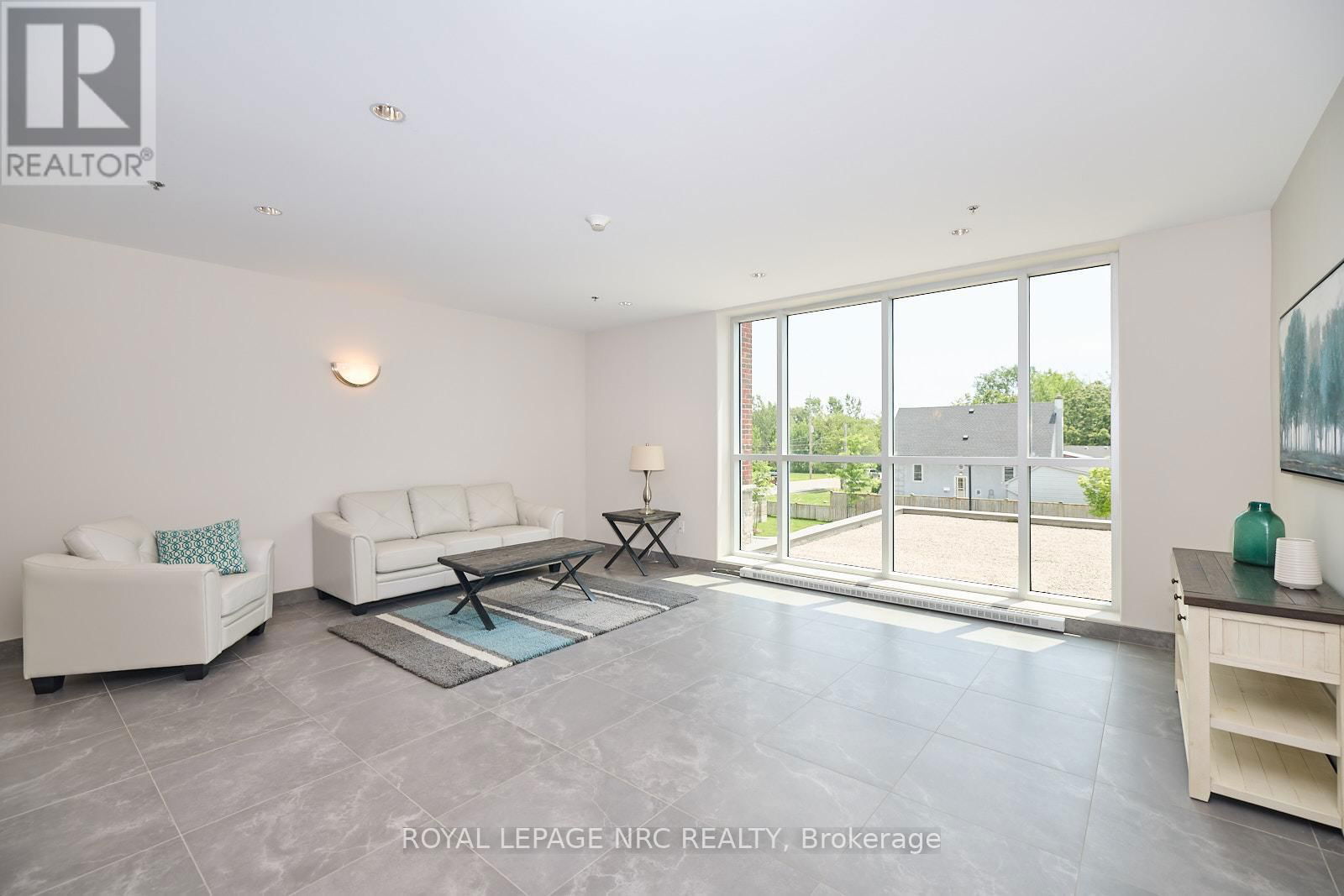 211 - 529 SOUTH PELHAM ROAD Image 27
