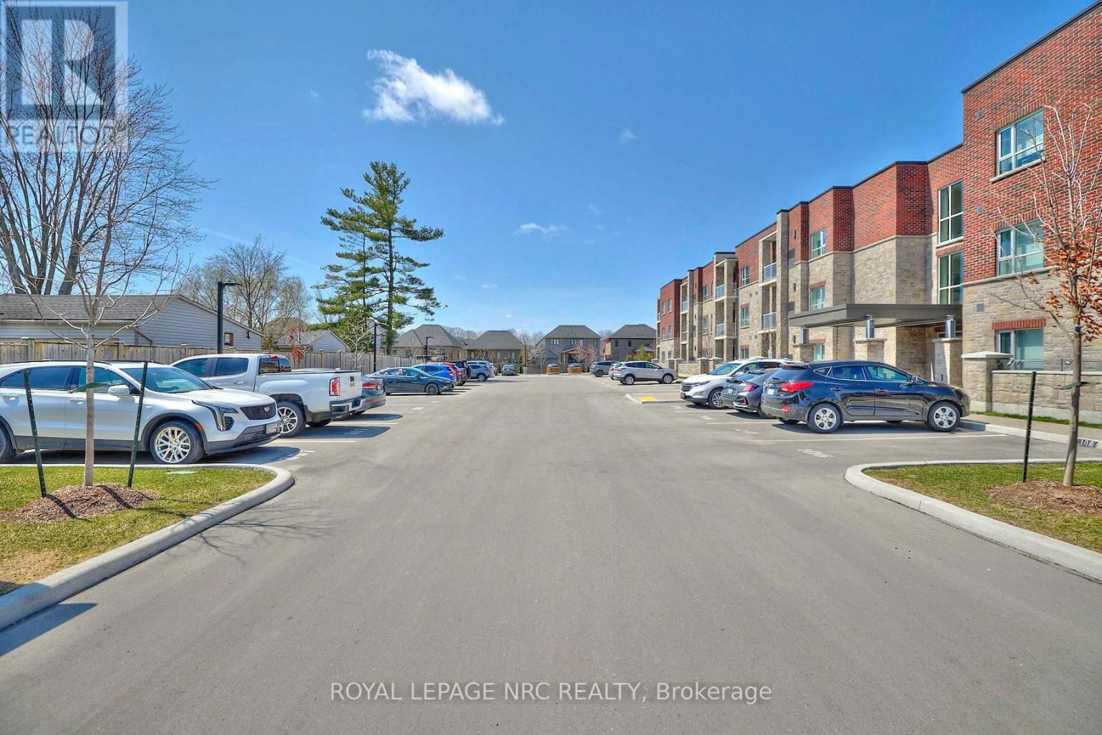 211 - 529 SOUTH PELHAM ROAD Image 33