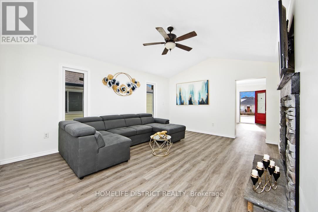 84 FORSYTH STREET Image 13