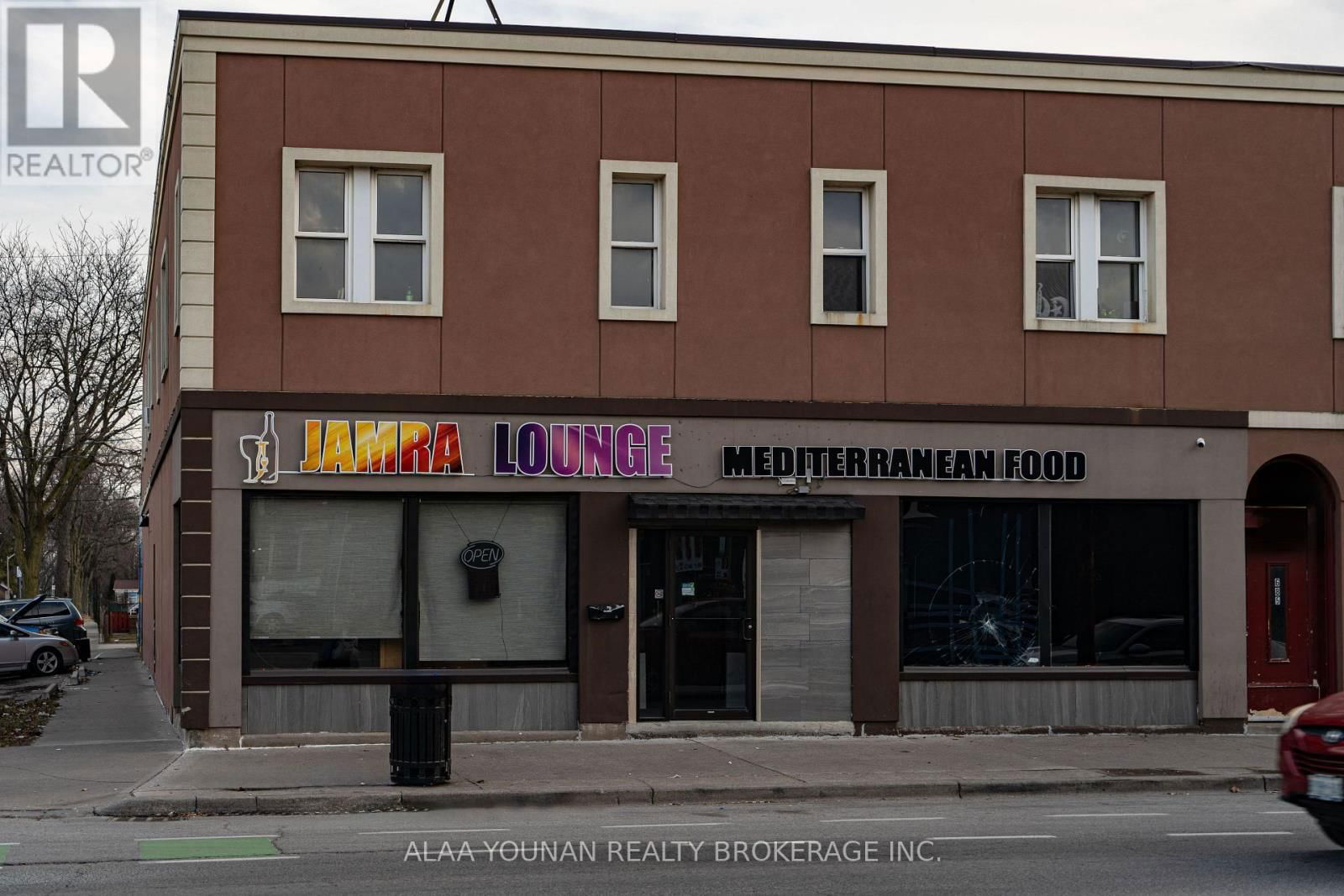 679 WYANDOTTE STREET EAST Image 12