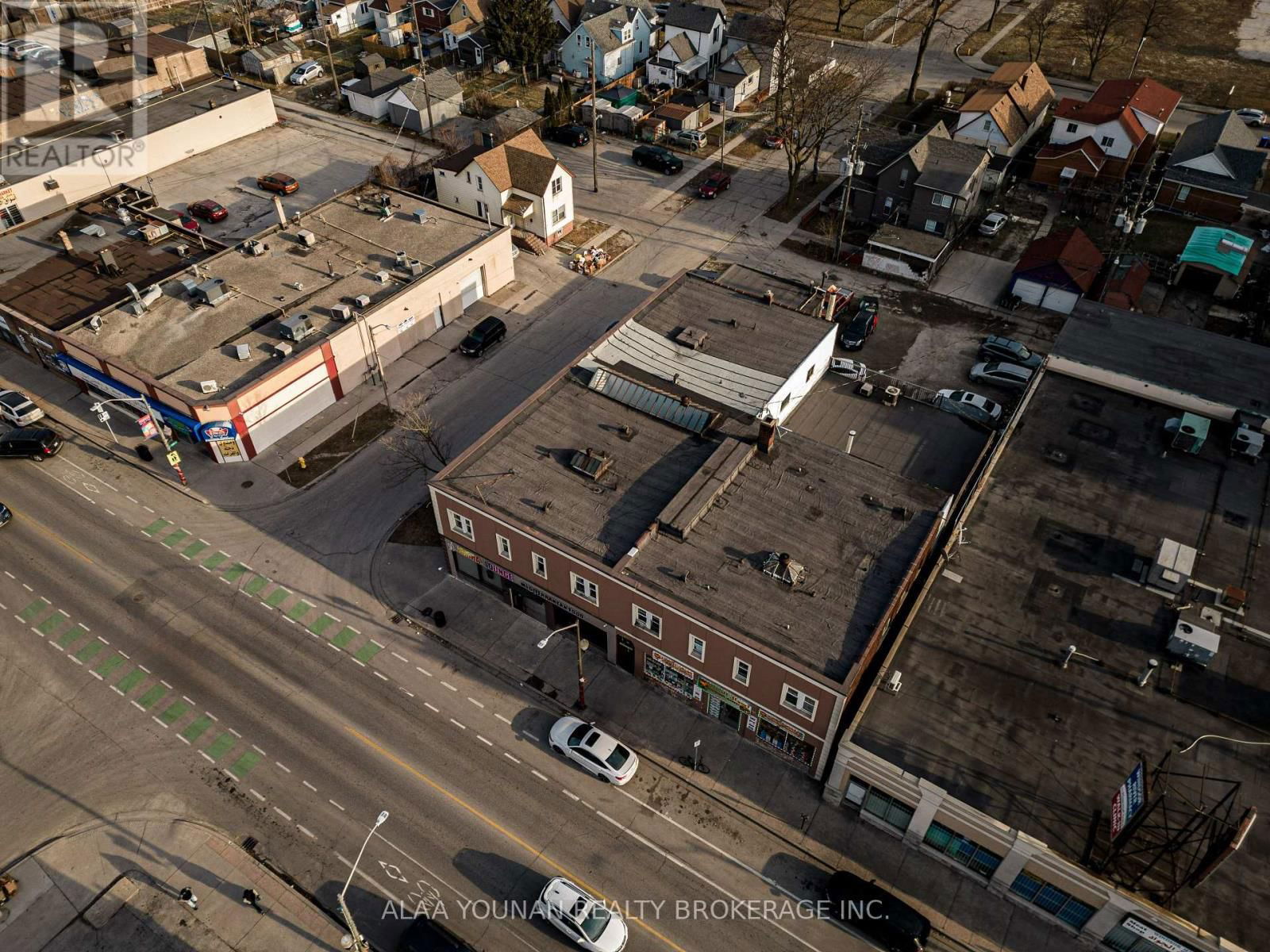 679 WYANDOTTE STREET EAST Image 9