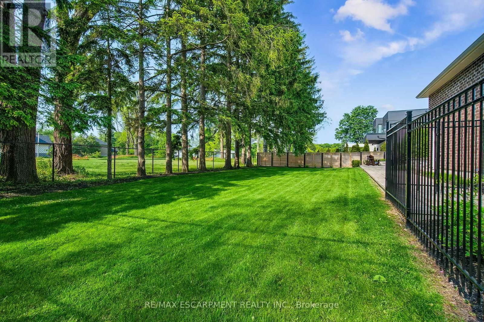 50 LLOYMINN AVENUE Image 44