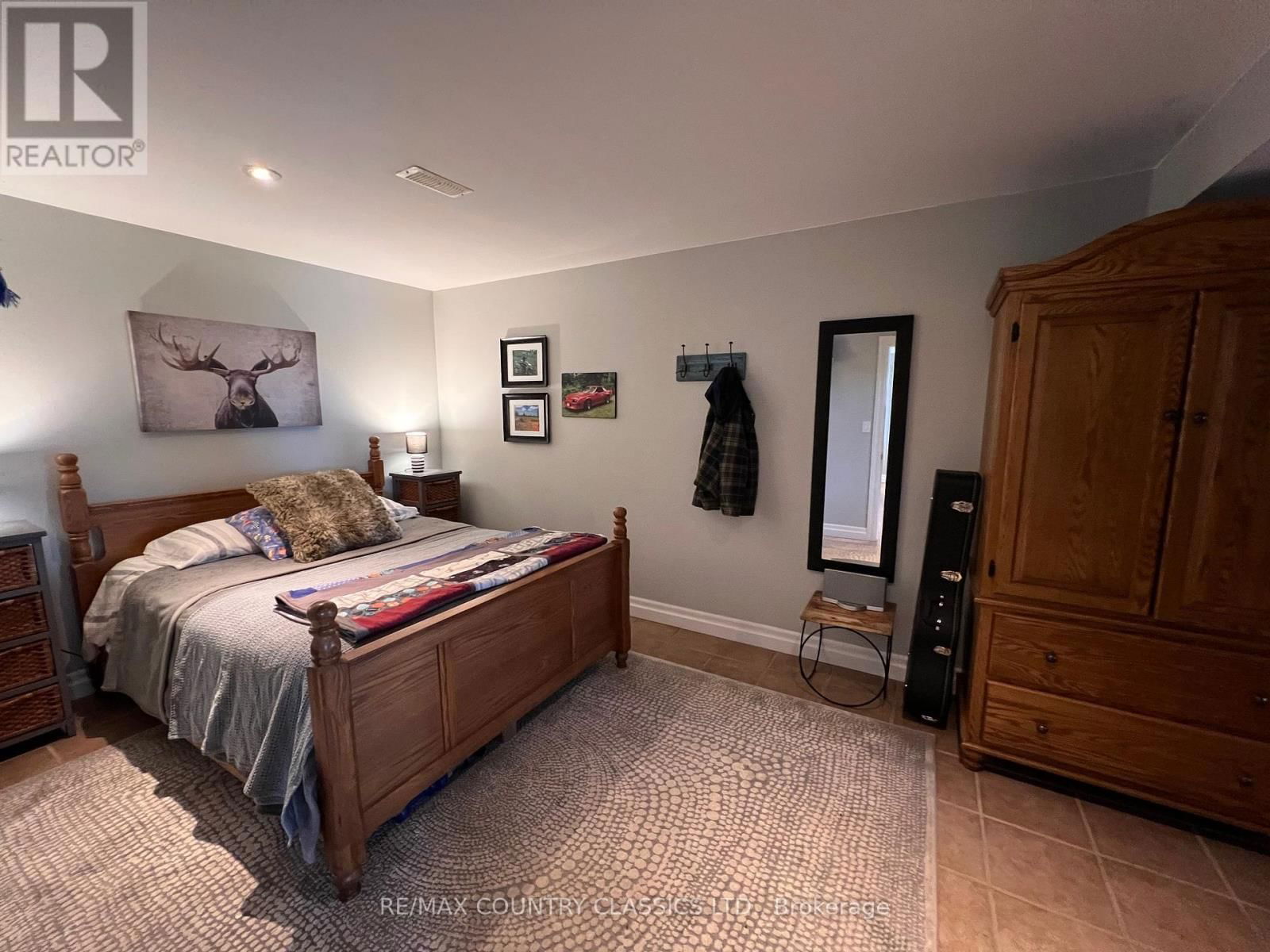 322B LAURETTA LANE Image 26