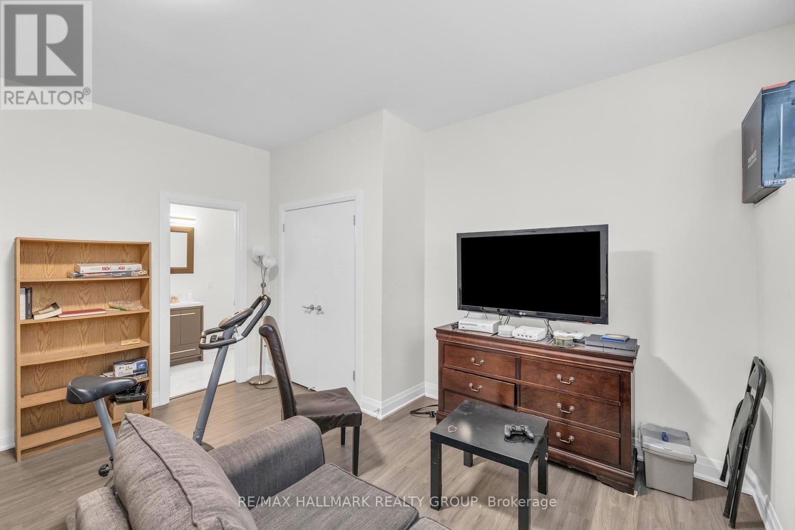 165 LONGPRE STREET Image 31