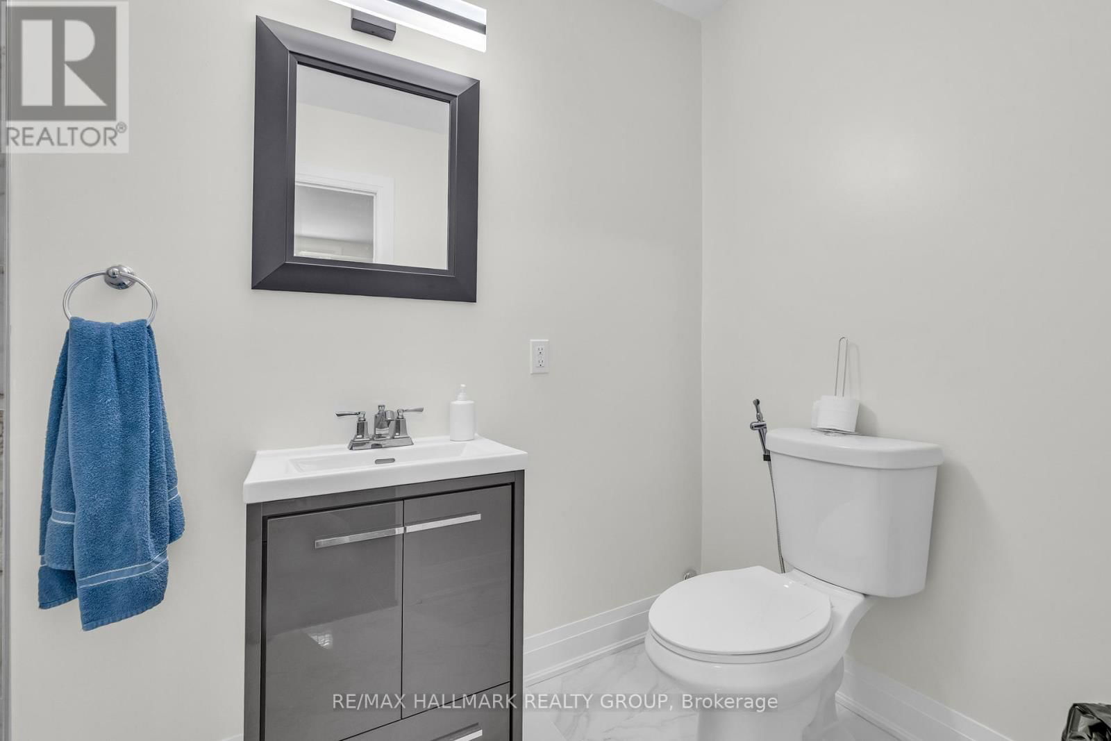 165 LONGPRE STREET Image 32
