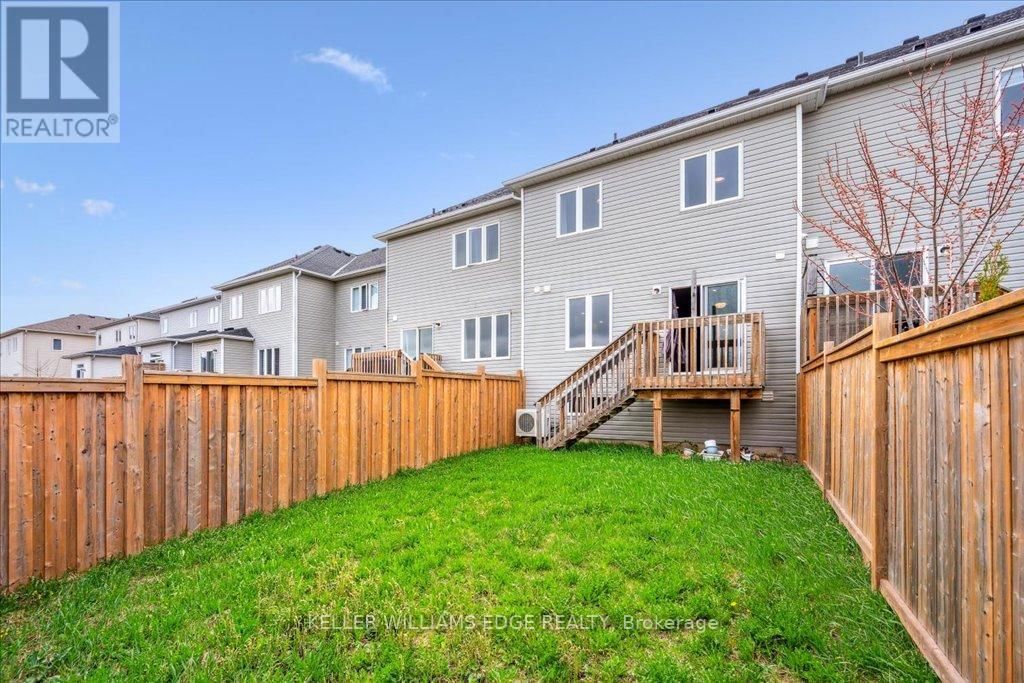 734 COOK CRESCENT Image 36