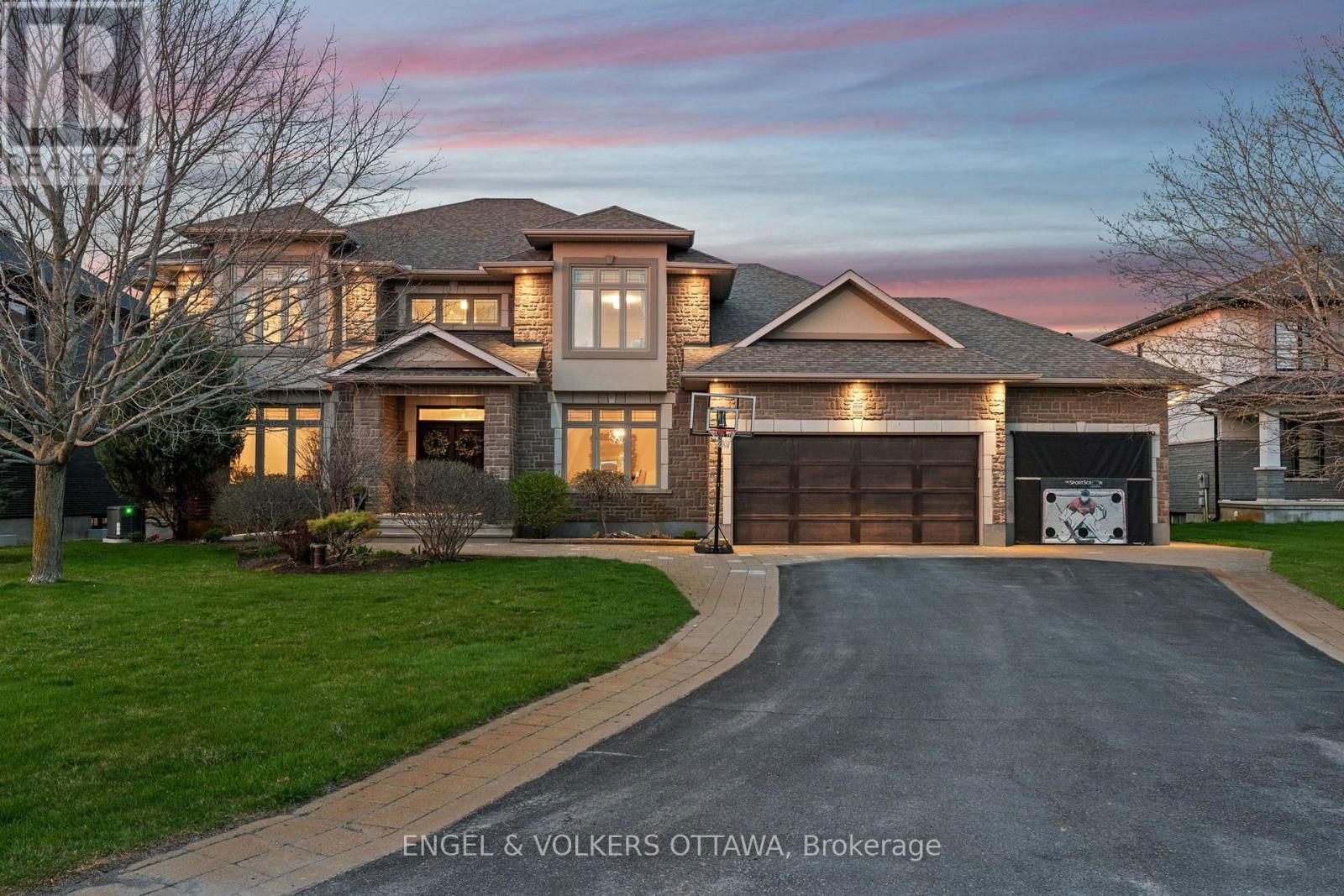 450 LOCKMASTER CRESCENT Image 1