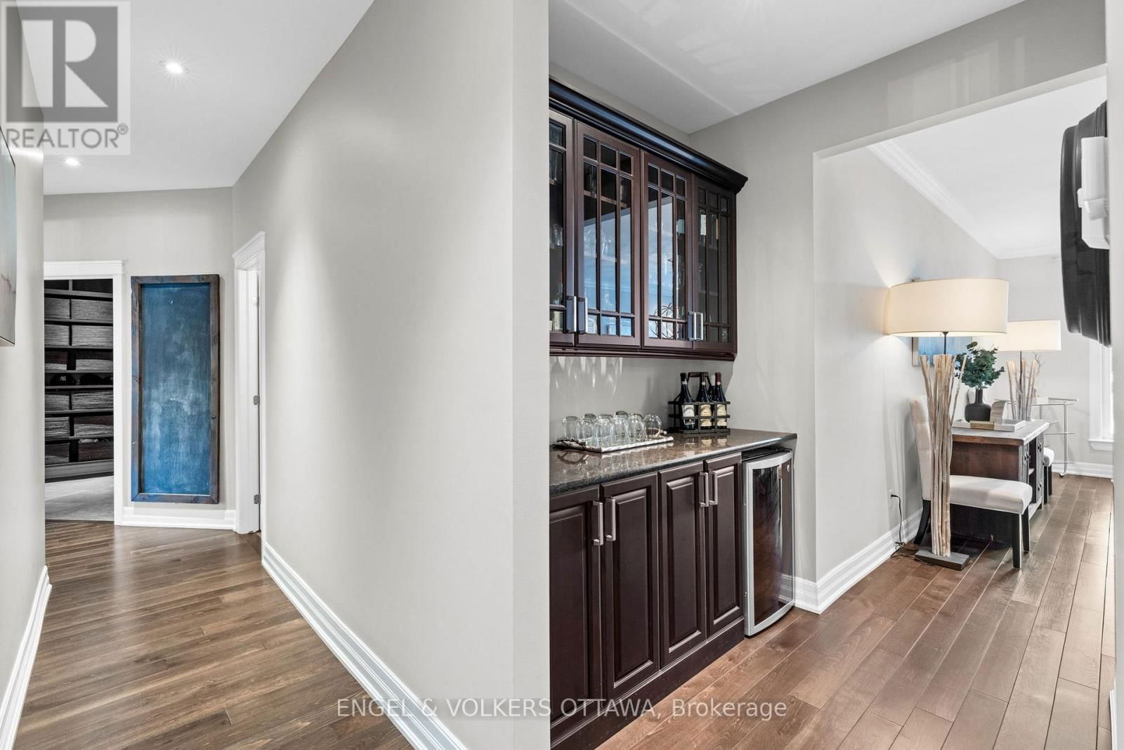 450 LOCKMASTER CRESCENT Image 15