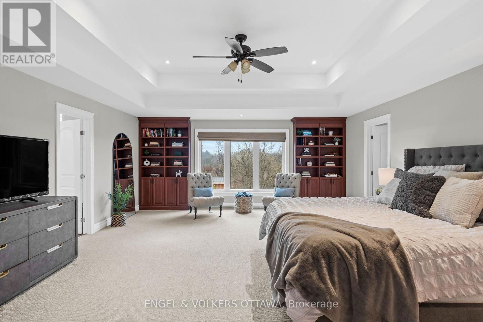 450 LOCKMASTER CRESCENT Image 27