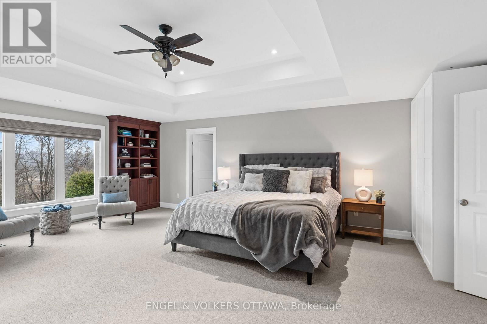450 LOCKMASTER CRESCENT Image 28