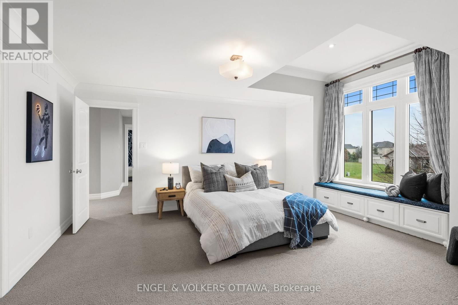 450 LOCKMASTER CRESCENT Image 35