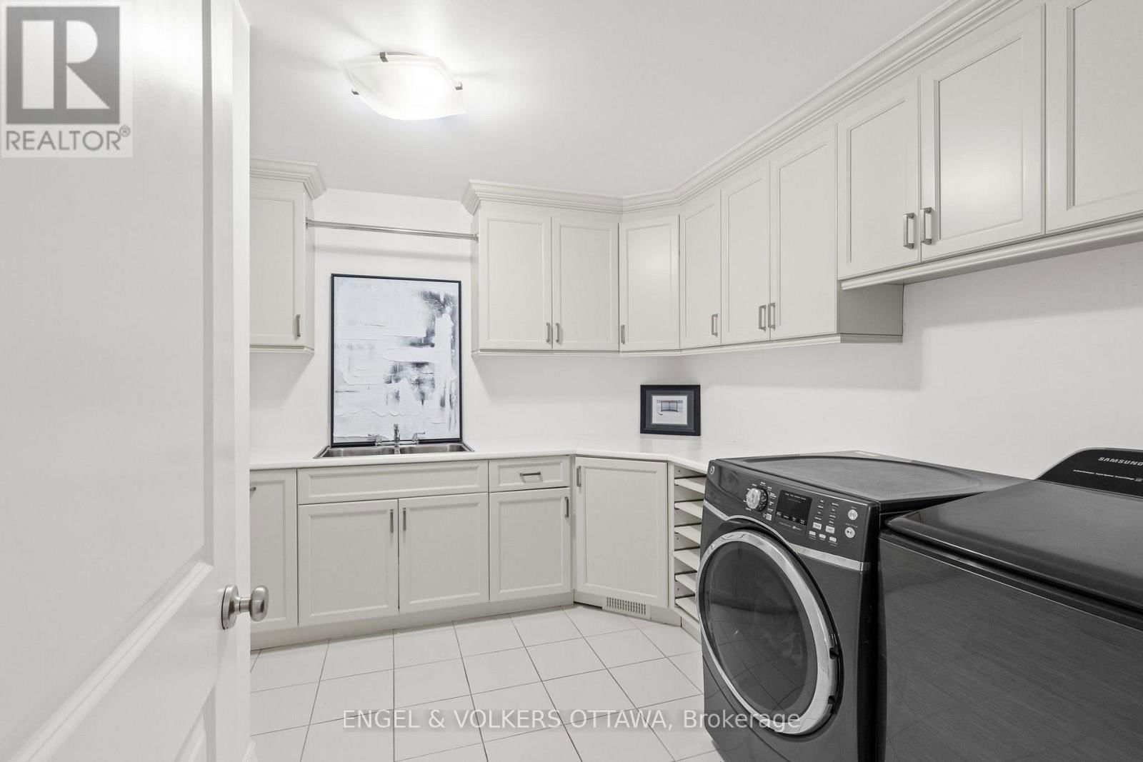 450 LOCKMASTER CRESCENT Image 41