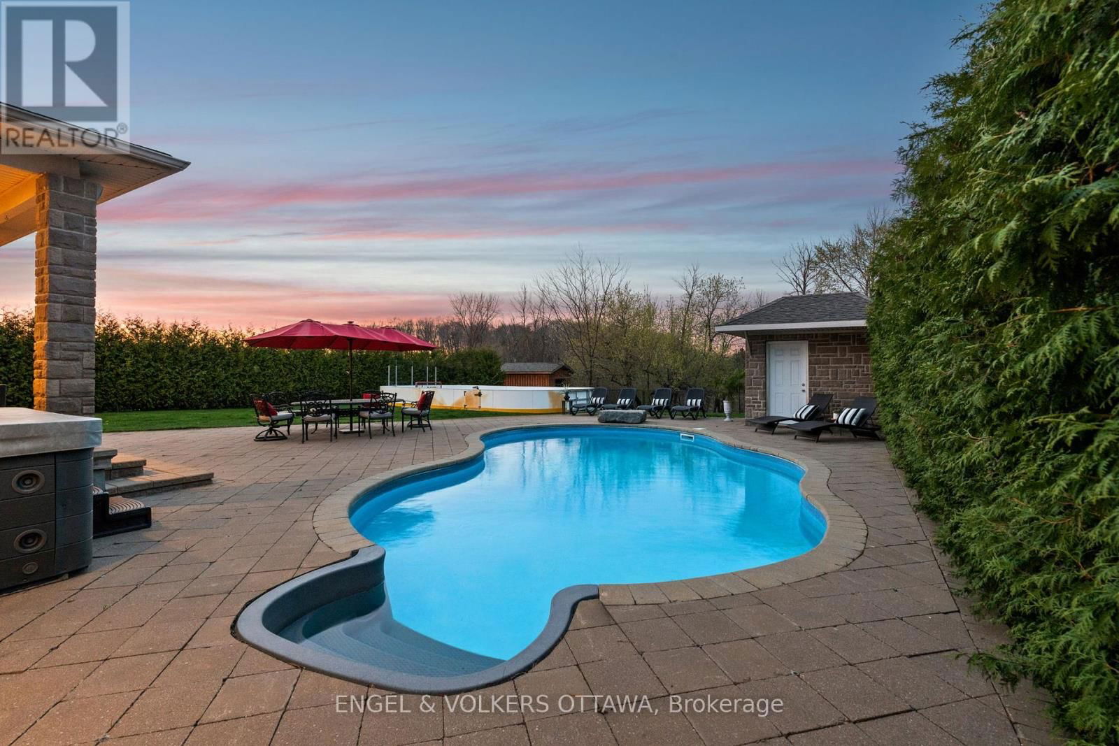450 LOCKMASTER CRESCENT Image 49