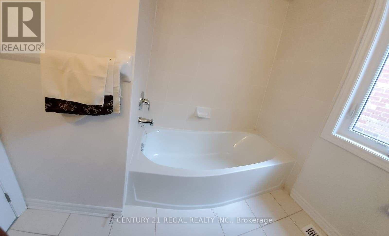 36 PALACE STREET Image 10