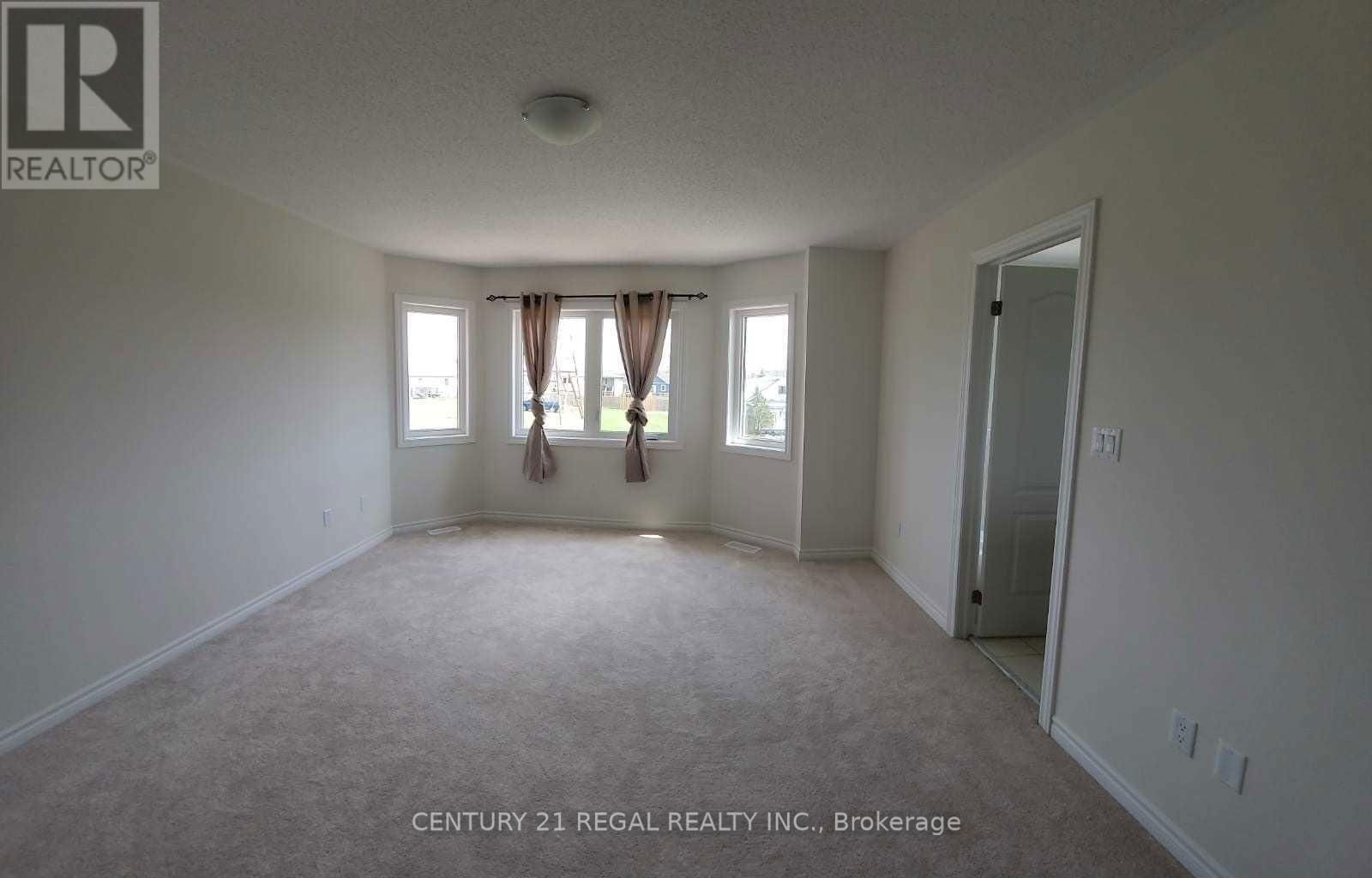 36 PALACE STREET Image 4