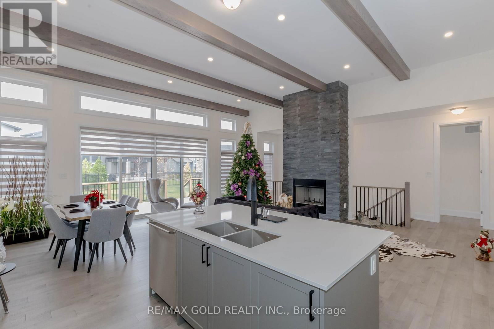 169 SPRINGSIDE CRESCENT Image 15
