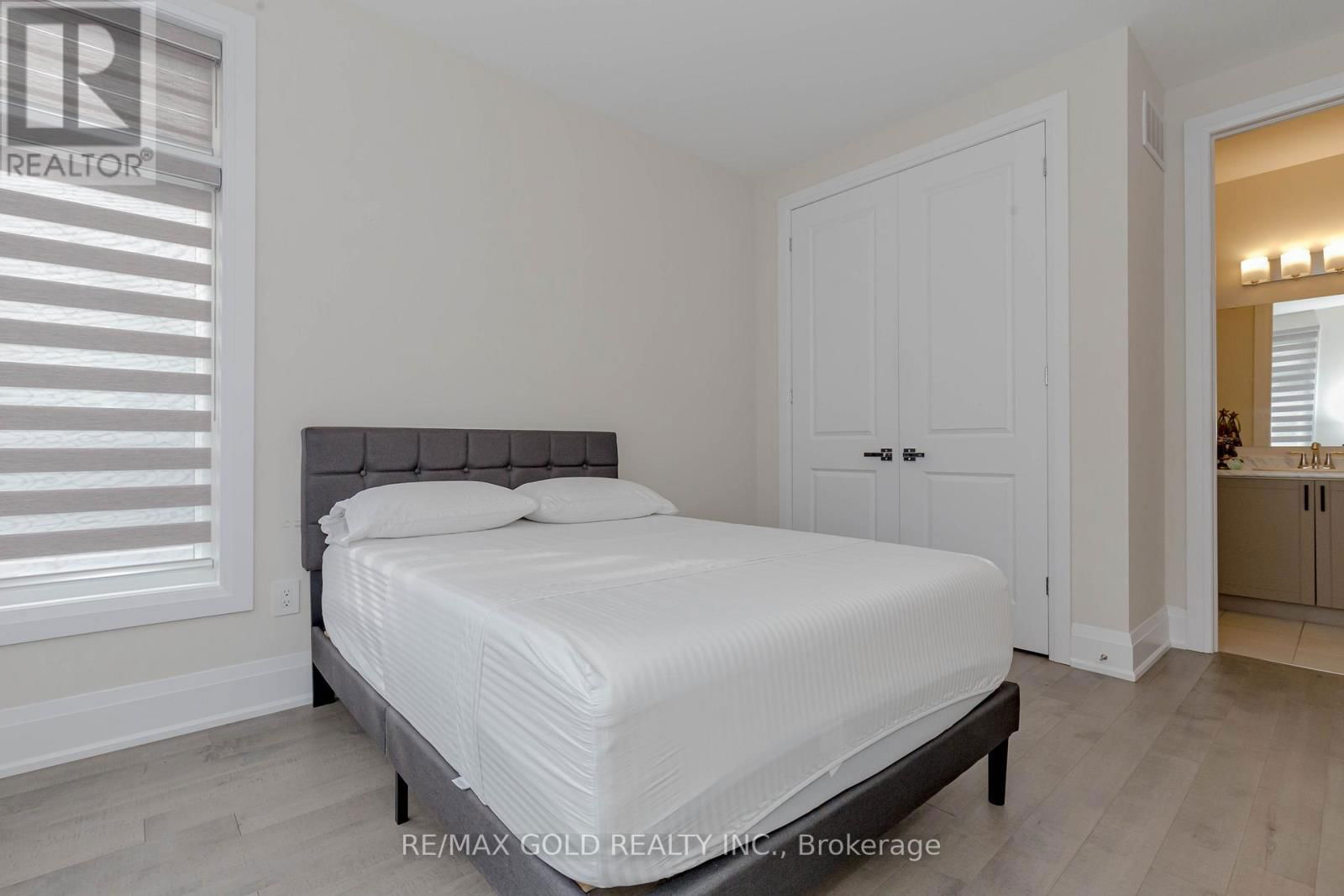 169 SPRINGSIDE CRESCENT Image 25