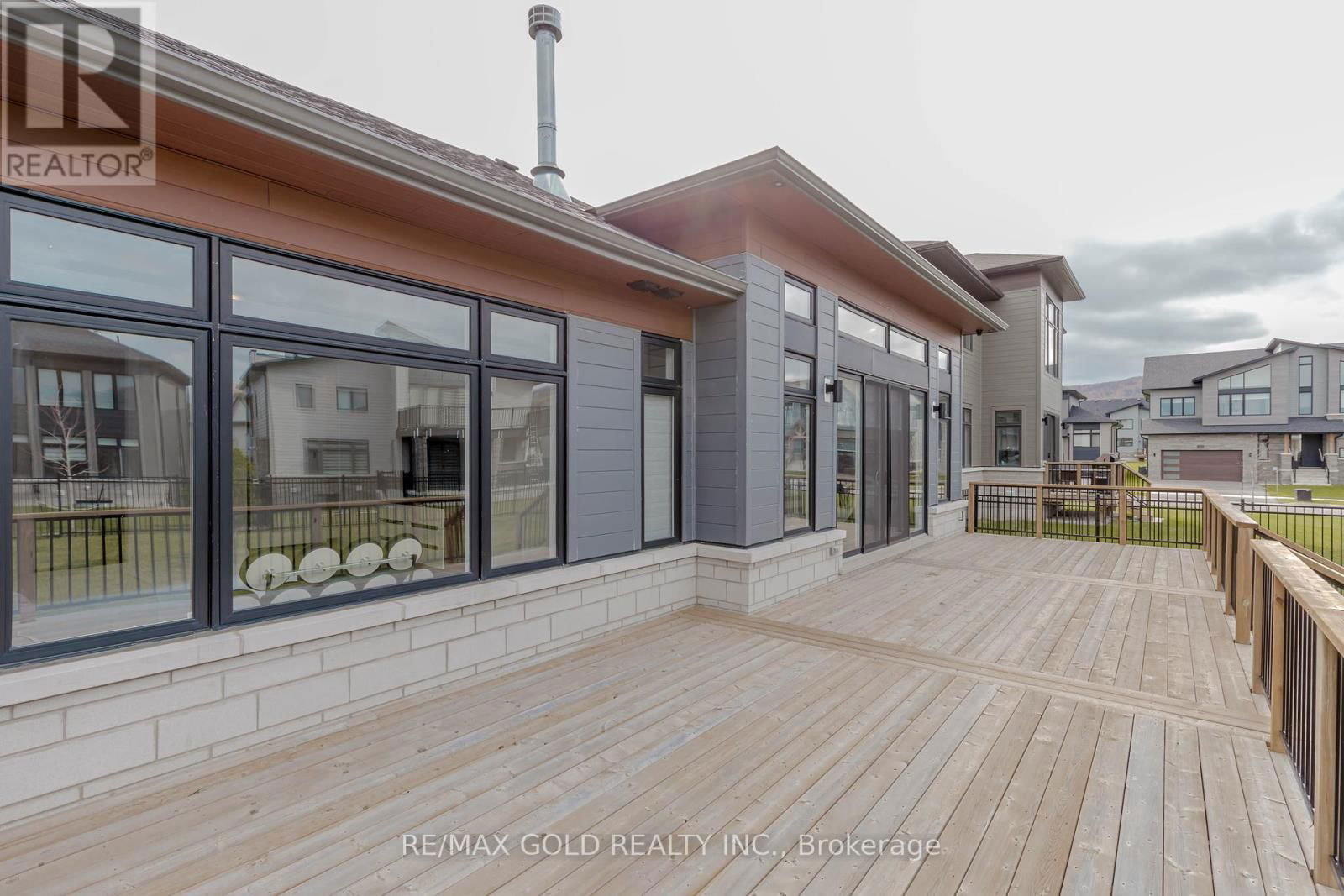 169 SPRINGSIDE CRESCENT Image 42