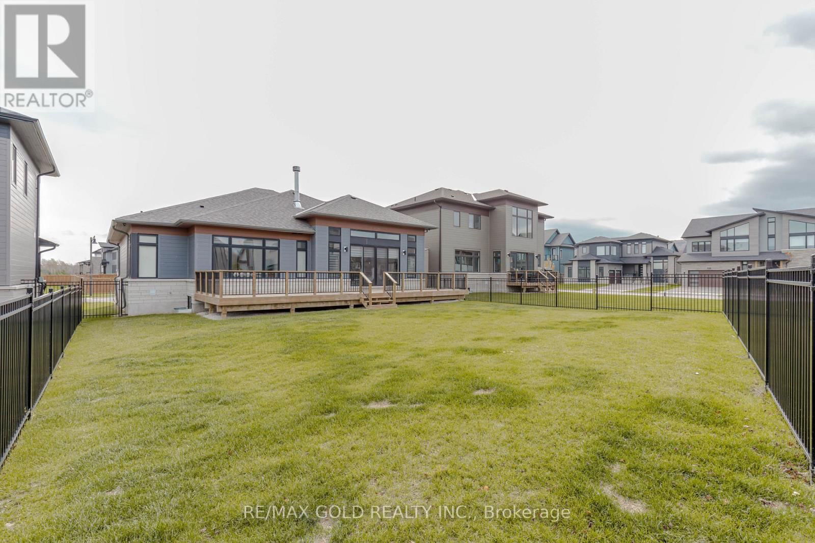 169 SPRINGSIDE CRESCENT Image 45
