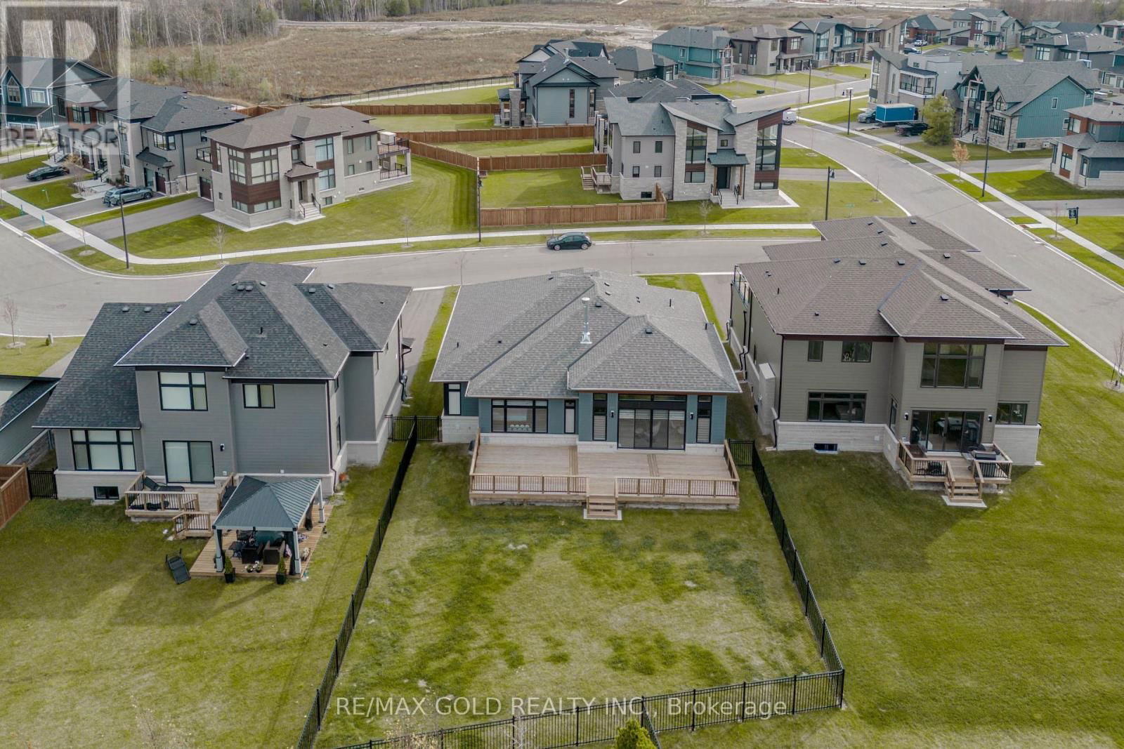 169 SPRINGSIDE CRESCENT Image 47