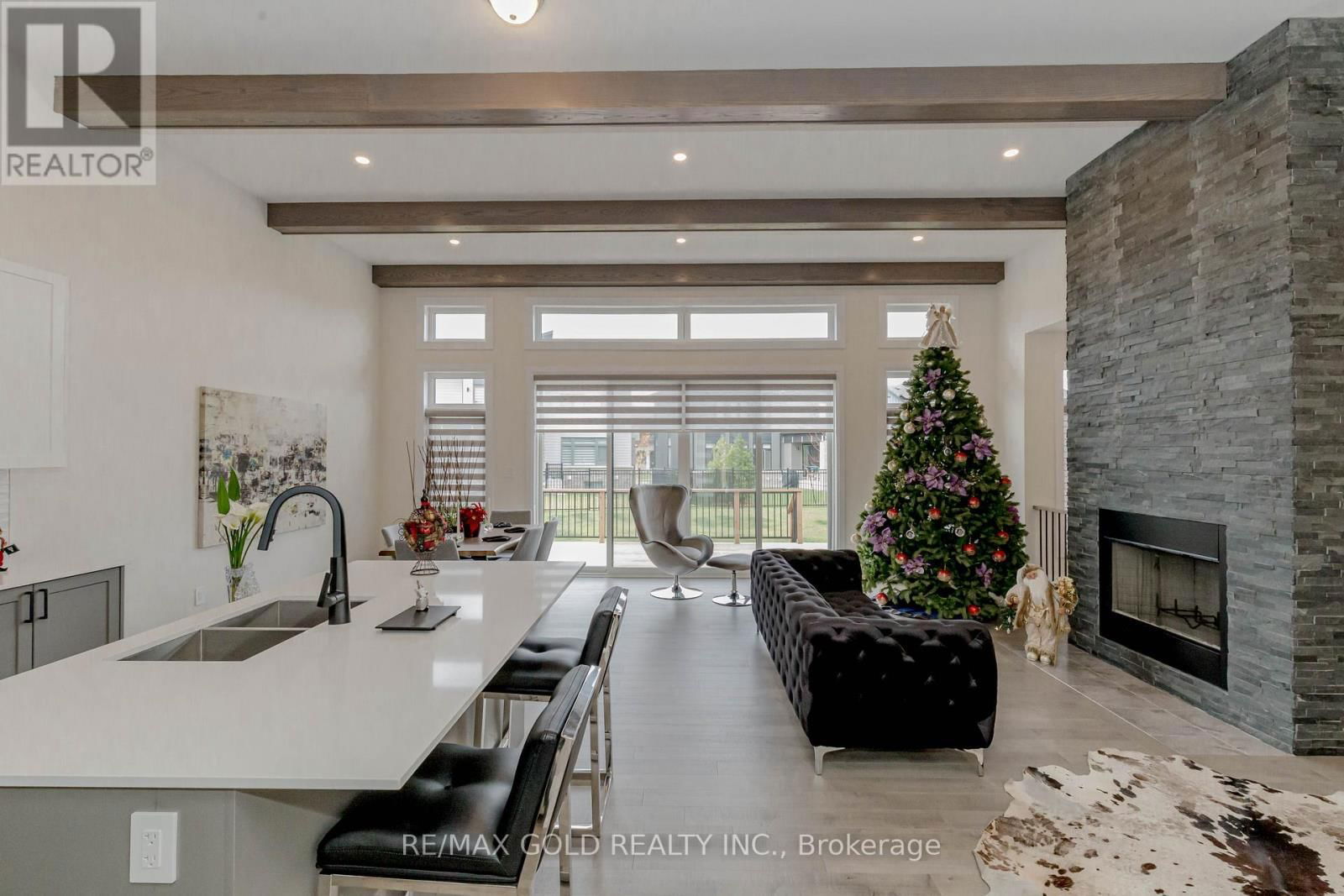 169 SPRINGSIDE CRESCENT Image 9