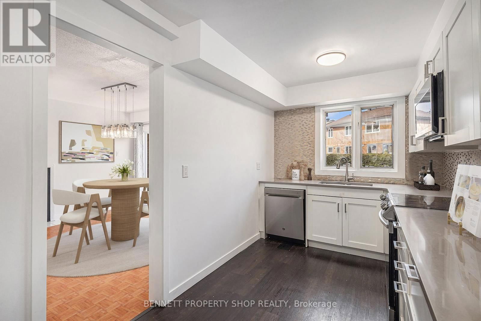 52 SANDHURST COURT Image 11