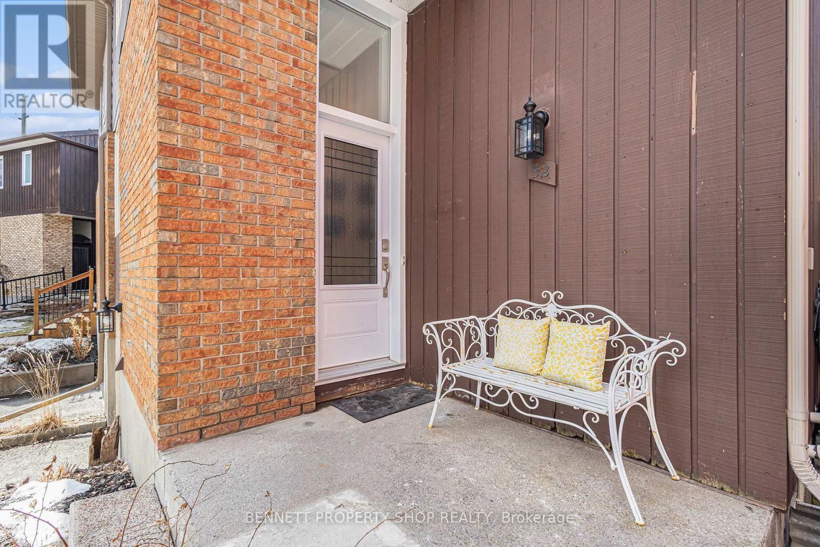 52 SANDHURST COURT Image 3