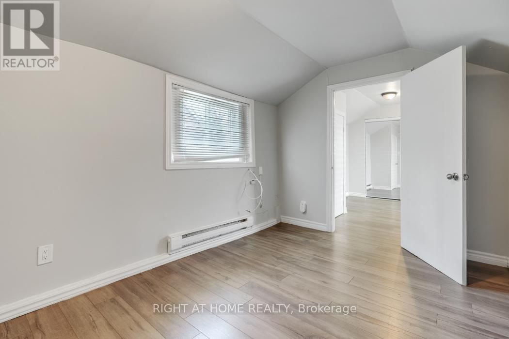 420 BRONSON AVENUE Image 11