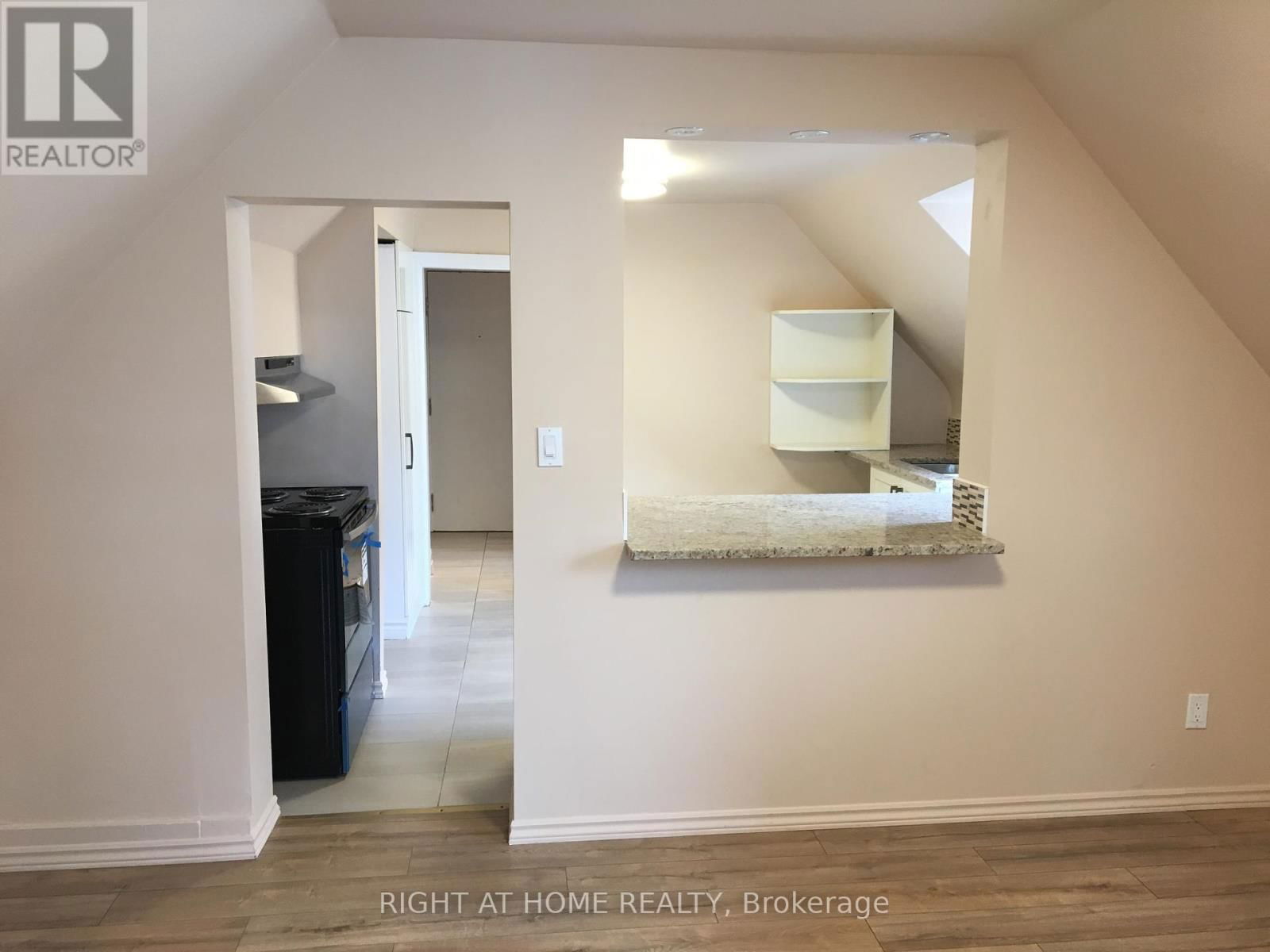 420 BRONSON AVENUE Image 14