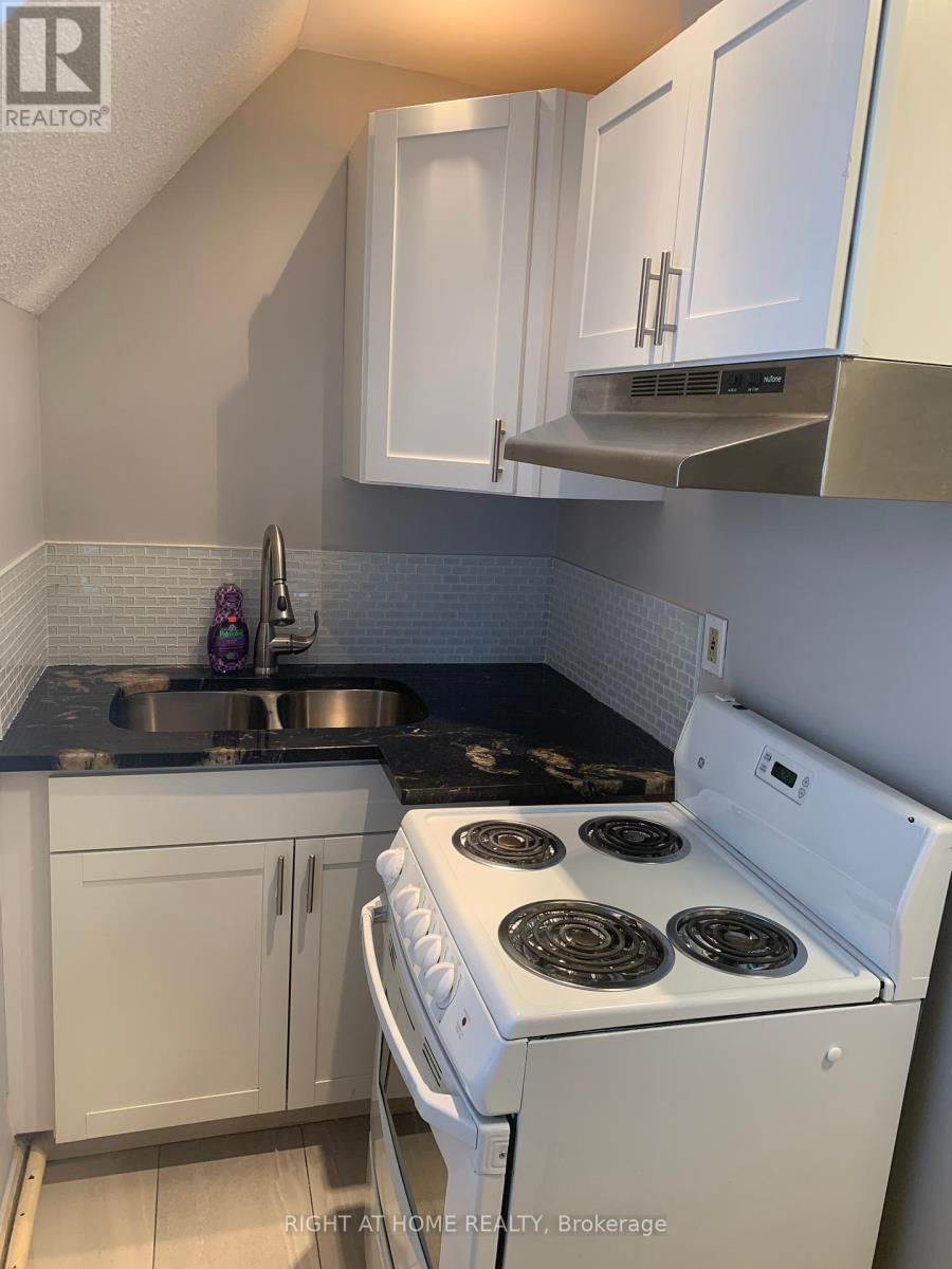 420 BRONSON AVENUE Image 17