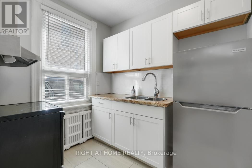 420 BRONSON AVENUE Image 4